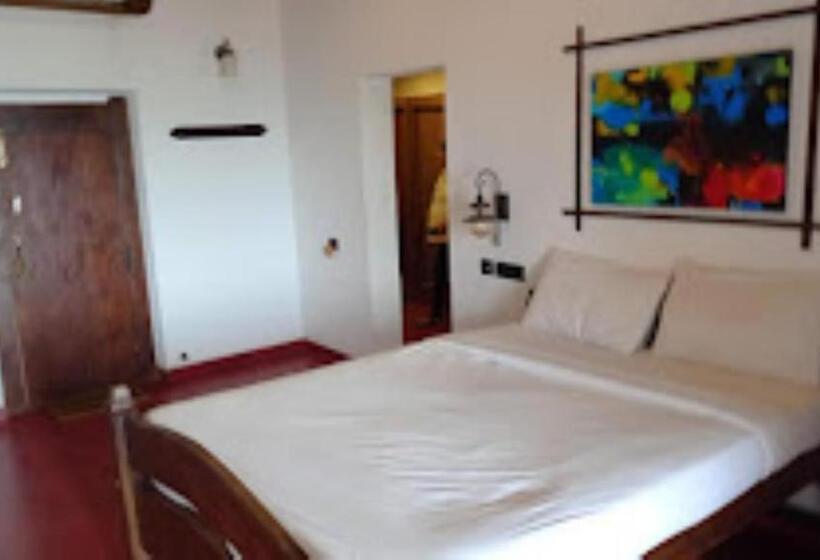 Hotel Sai Radha Heritage Beach,padu