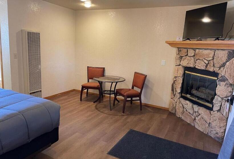 모텔 Snow Bear Lodge