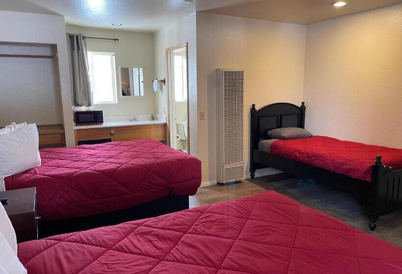 모텔 Snow Bear Lodge