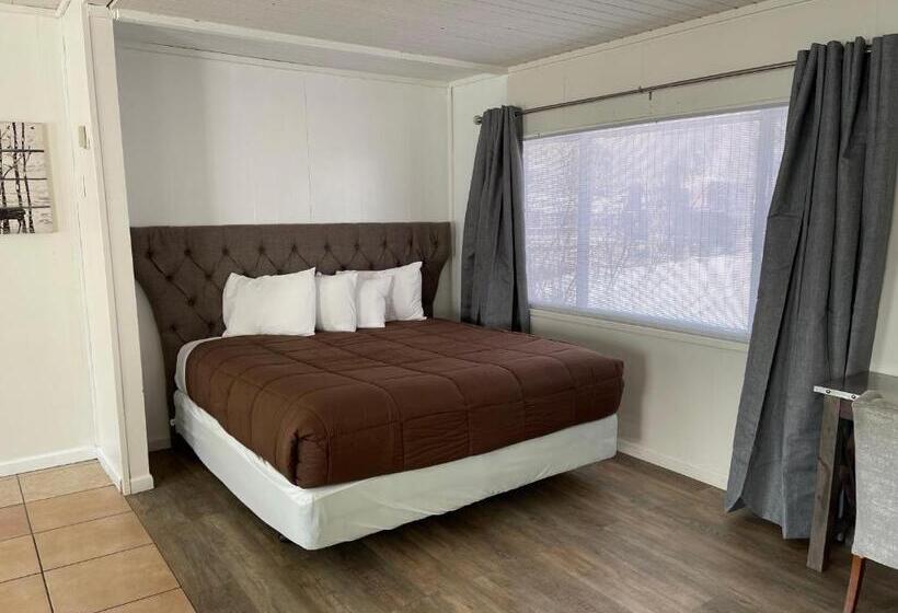 모텔 Snow Bear Lodge