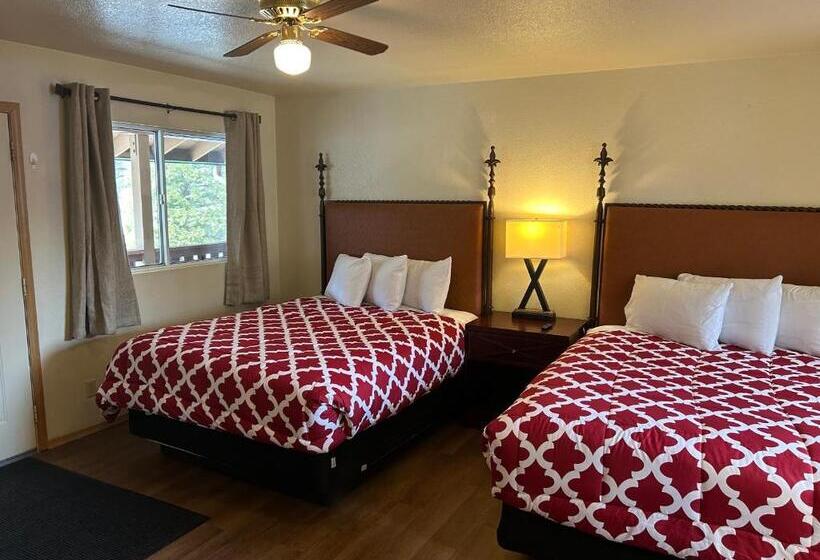 모텔 Snow Bear Lodge