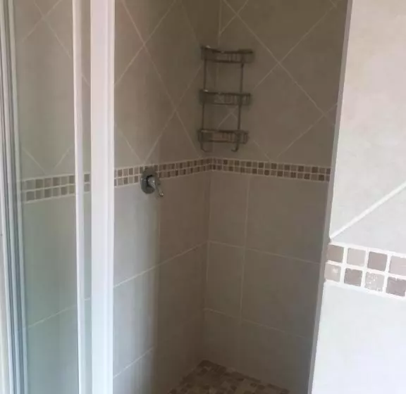 Majatalo Grace Avenue Townhouse