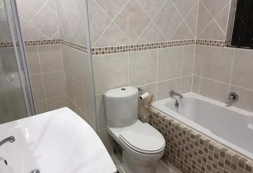 Majatalo Grace Avenue Townhouse