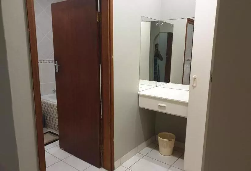 Majatalo Grace Avenue Townhouse