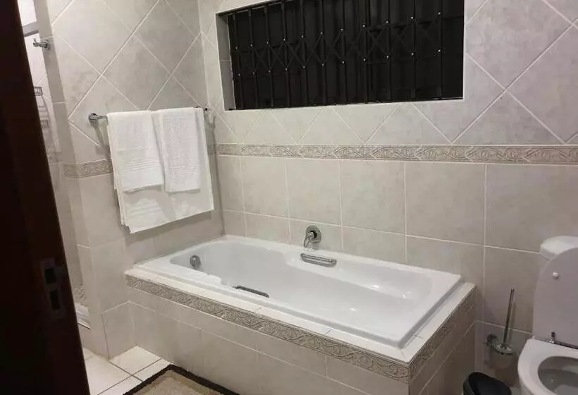 Majatalo Grace Avenue Townhouse