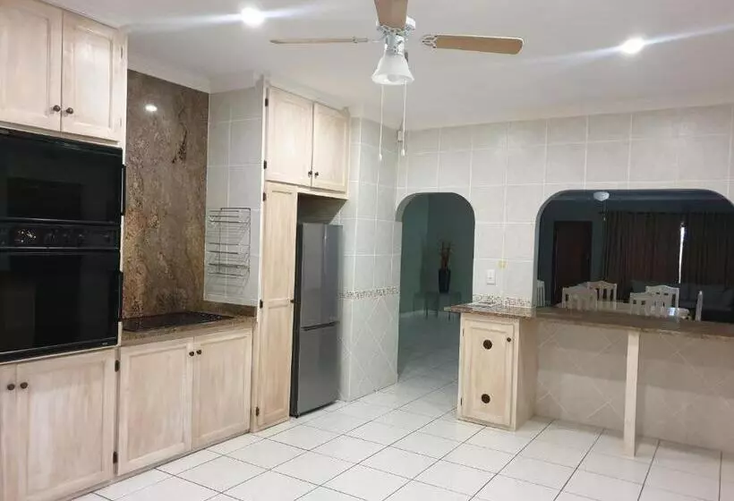 Majatalo Grace Avenue Townhouse