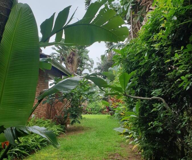 بنسيون Grace Avenue Townhouse