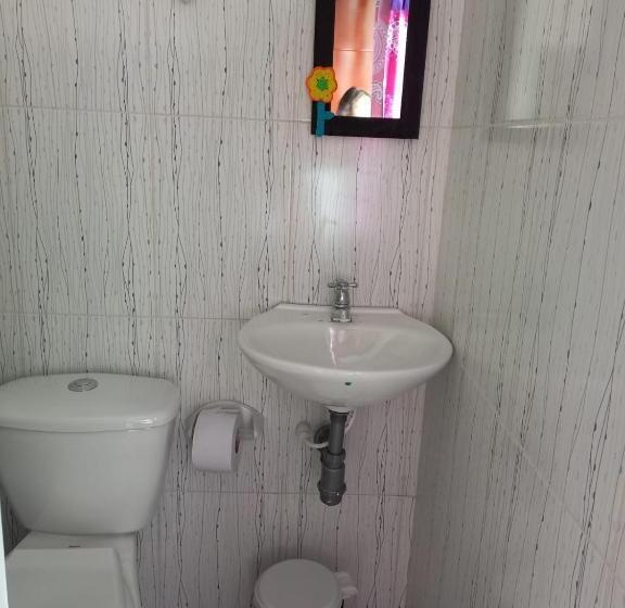 ペンション Hostal La Casa Rosada