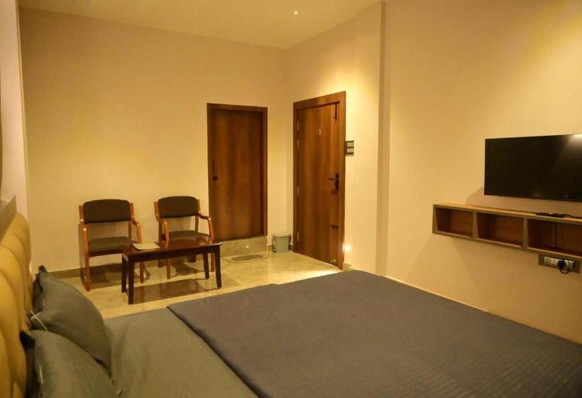 پانسیون Kesar Nivas Luxury Guest House