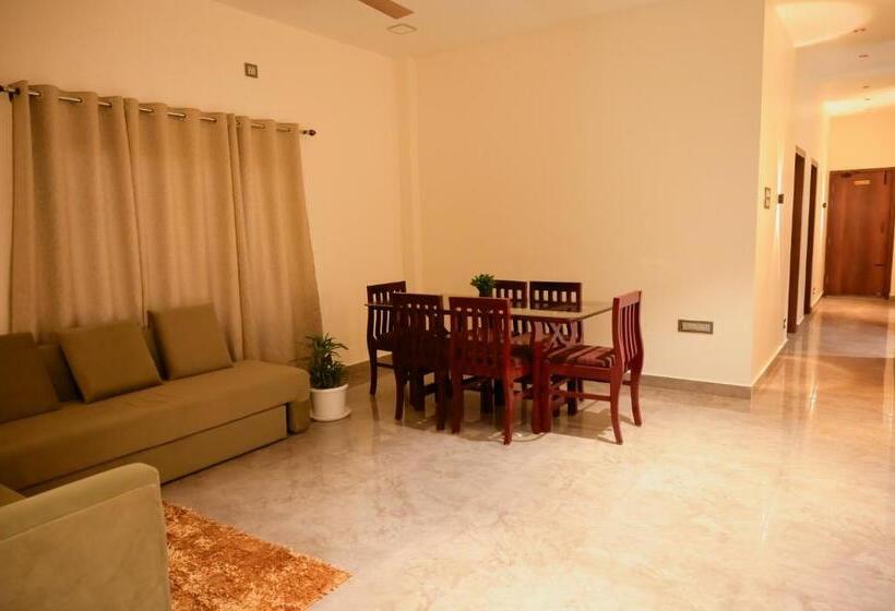 پانسیون Kesar Nivas Luxury Guest House