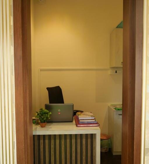 پانسیون Kesar Nivas Luxury Guest House