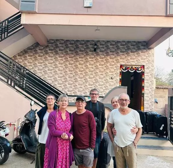 Majatalo Lee Home Stay