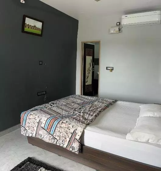 Majatalo Lee Home Stay