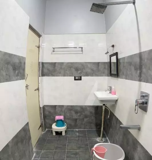 Majatalo Lee Home Stay