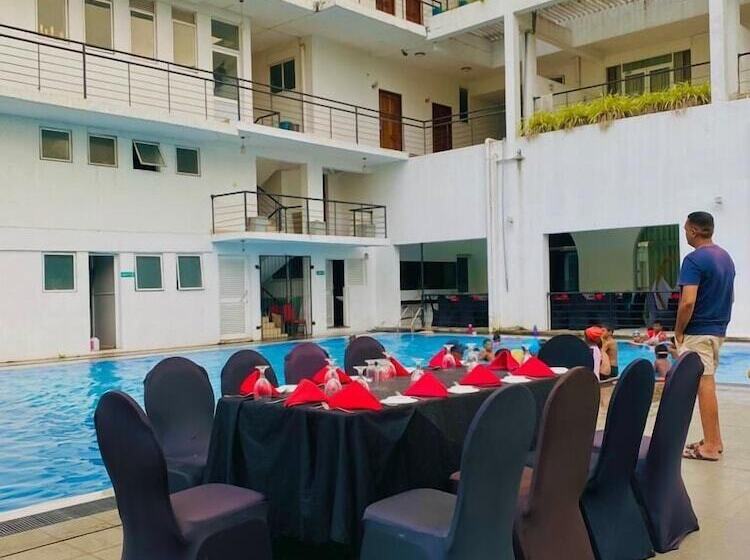 Airport Hotel Dream Paradise