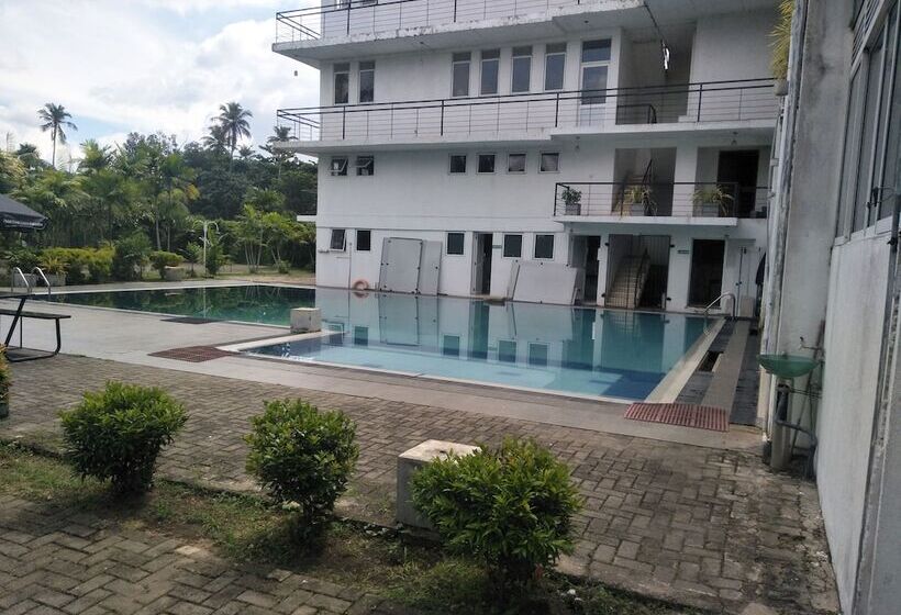 Airport Hotel Dream Paradise