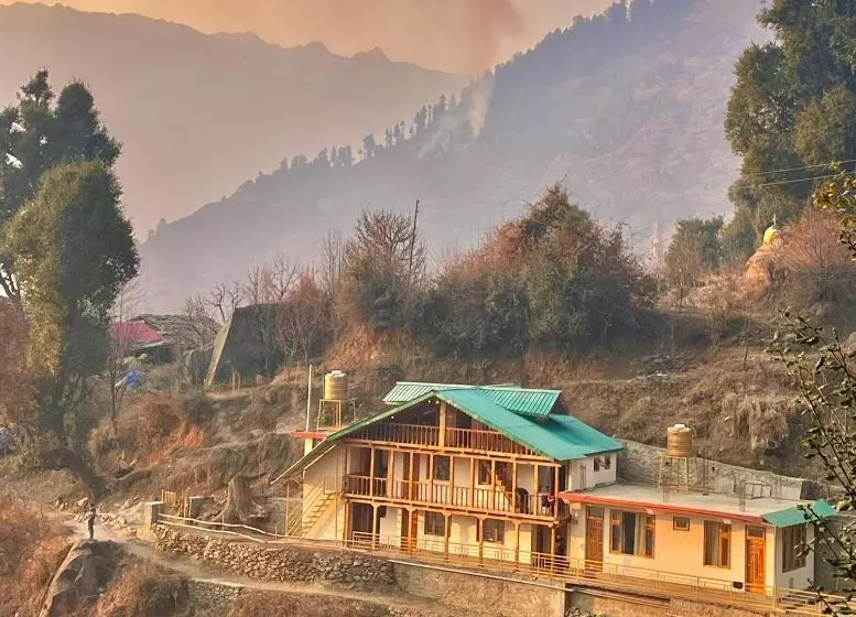 ユースホステル Flüstern Homestay