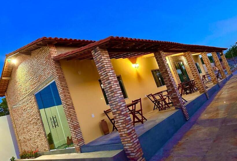 Retkeilymaja Villa Laguna Pousada