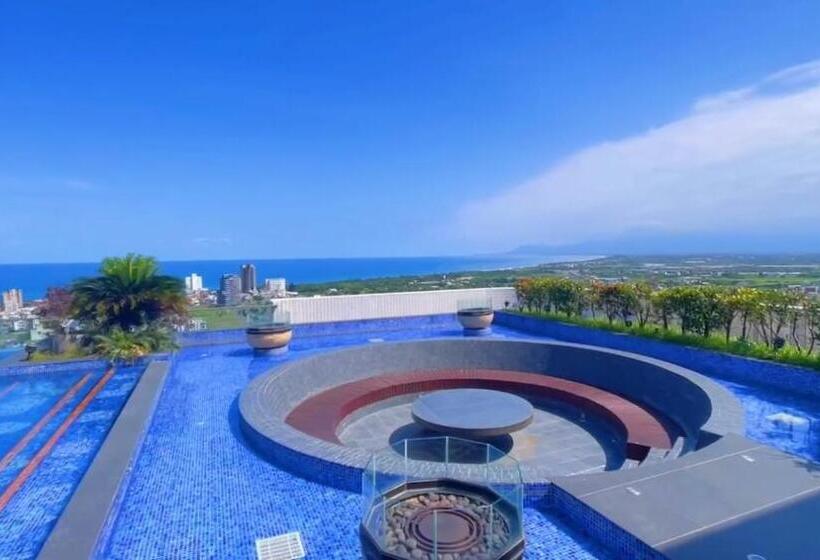 تختخواب و صبحانه 拾月。頭城無邊際泳池溫泉房