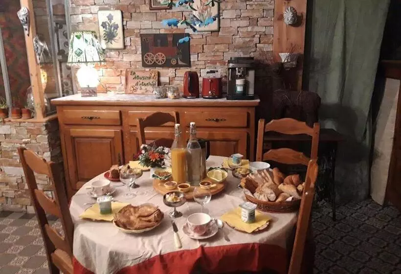 Aamiaismajoitus (B&B) La Maison D Andrée