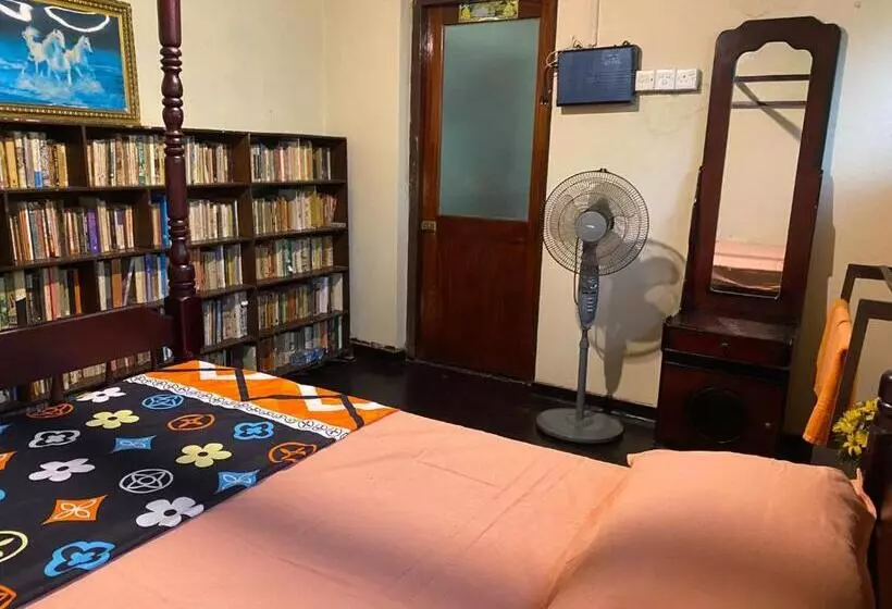 Aamiaismajoitus (B&B) Serene Garden Lodge