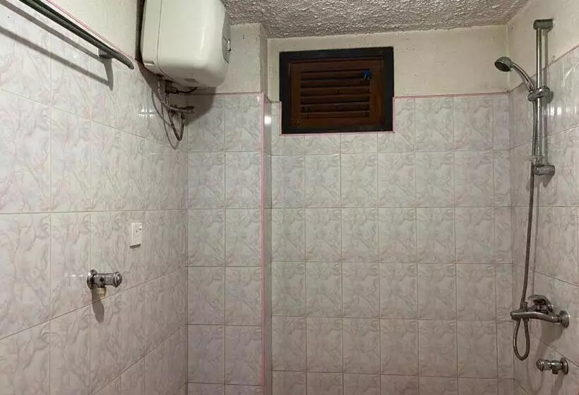 Aamiaismajoitus (B&B) Serene Garden Lodge