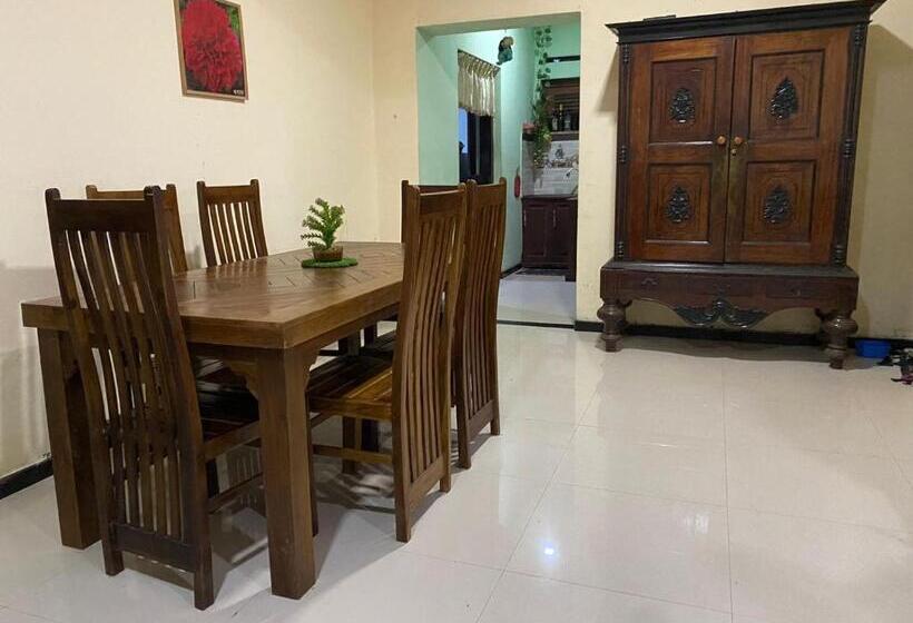 Bed and Breakfast Serene Garden Lodge