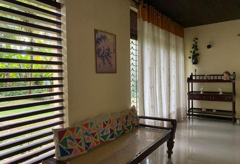 Bed and Breakfast Serene Garden Lodge