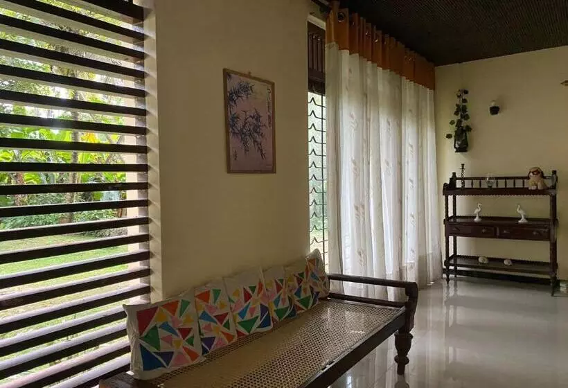 Aamiaismajoitus (B&B) Serene Garden Lodge