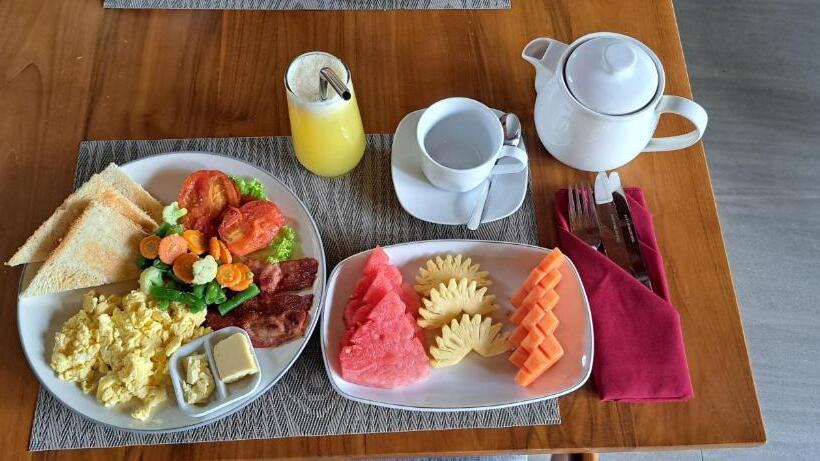 בית מלון כפרי Mayura Bali Villa