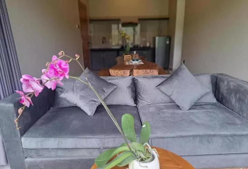 ホテル Mayura Bali Villa