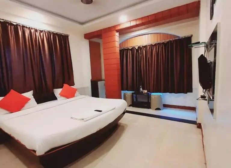 Hotelli Savairah Palace