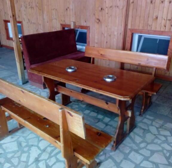 پانسیون стаи за гости росица