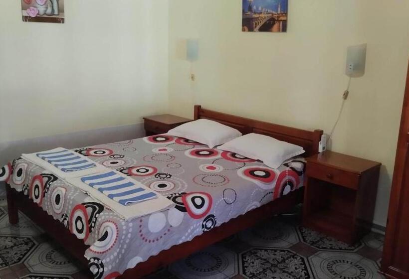 پانسیون стаи за гости росица