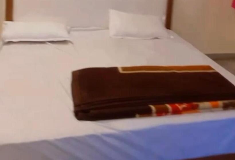 ペンション Black Hawk