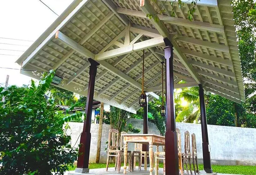 Majatalo Ceylon Little Paradise