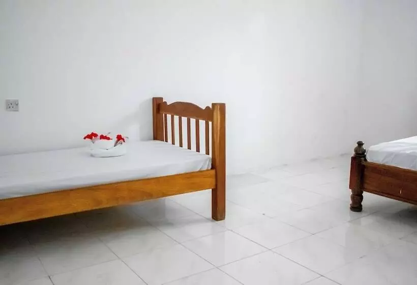 Majatalo Kilimani Kizi Lodge