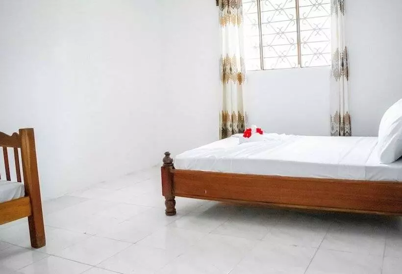 Majatalo Kilimani Kizi Lodge