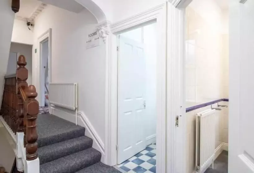 Majatalo Pebbles Guest House