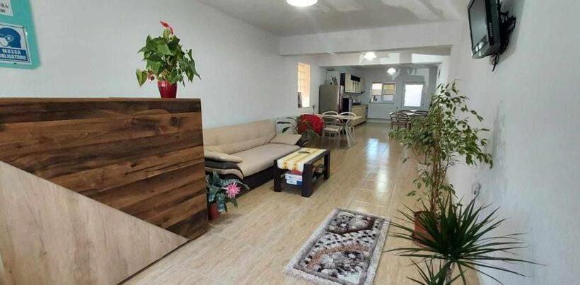 پانسیون Vila Adelin