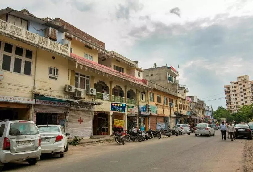 Pink City Hostel
