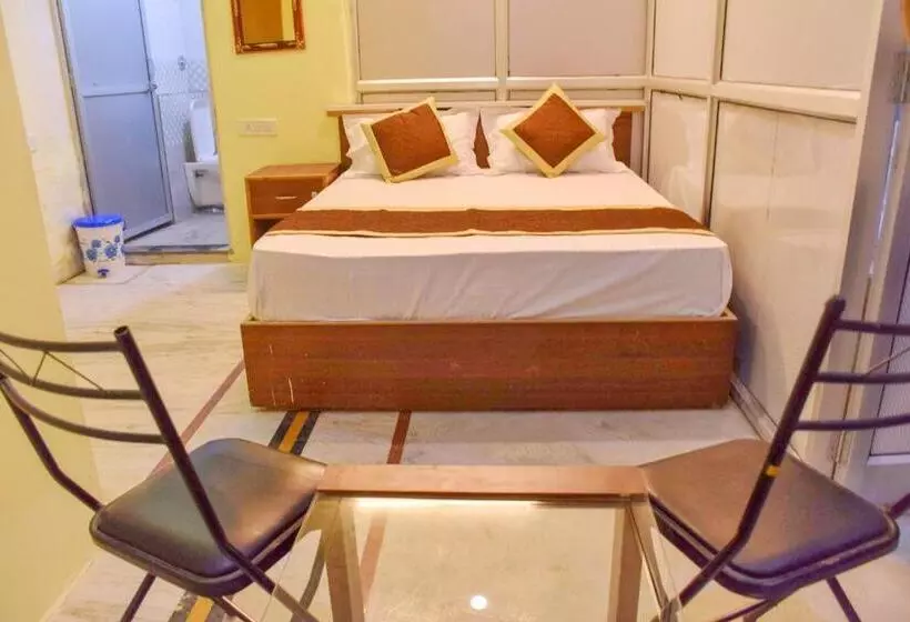 Pink City Hostel