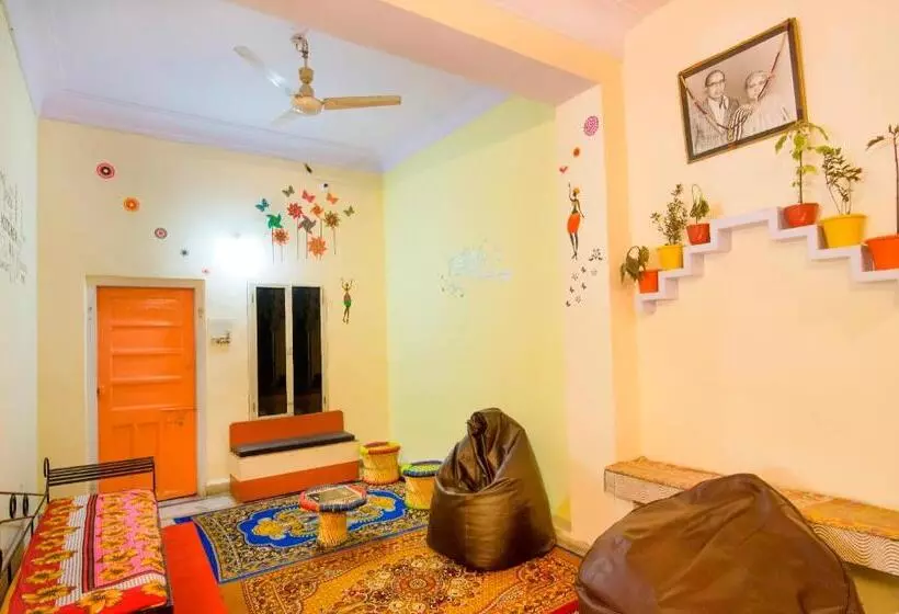 Pink City Hostel