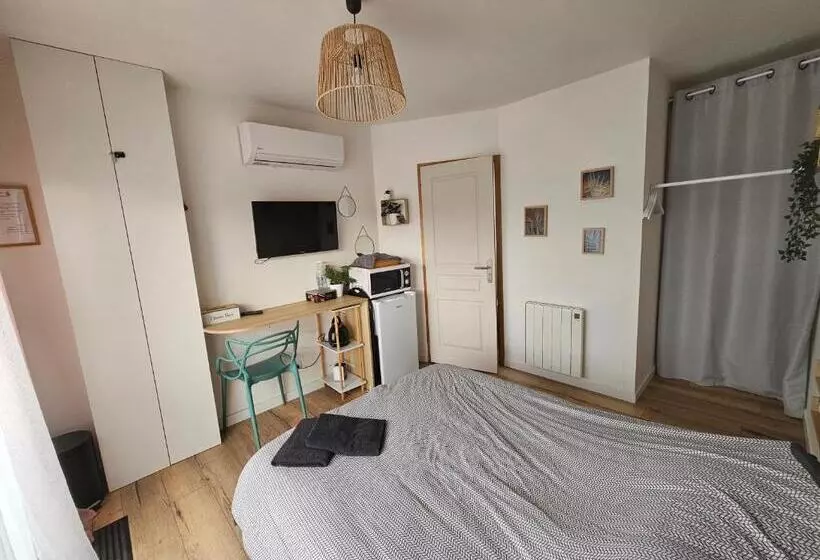 تختخواب و صبحانه Chambre Indépendante, Privée Climatisée Avec Parking