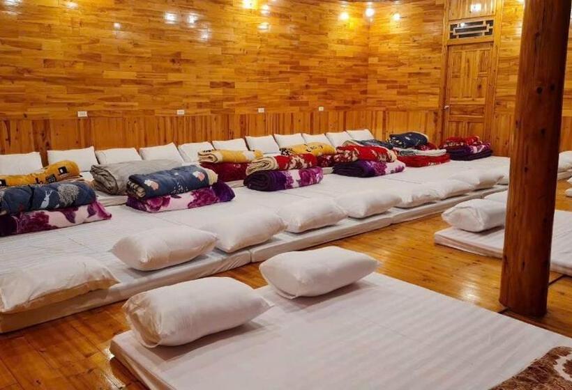 تختخواب و صبحانه Farmstay Alenh Lùng Phình