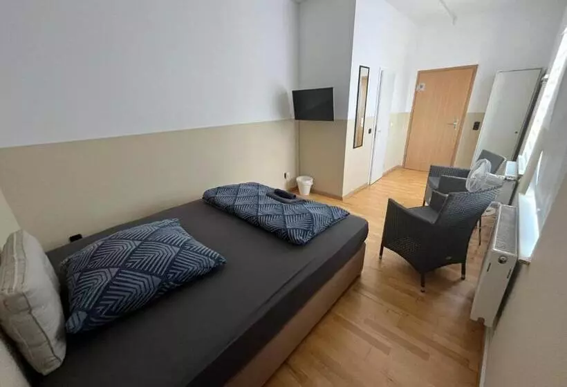 Eigenes Zimmer Mit Bad Pension