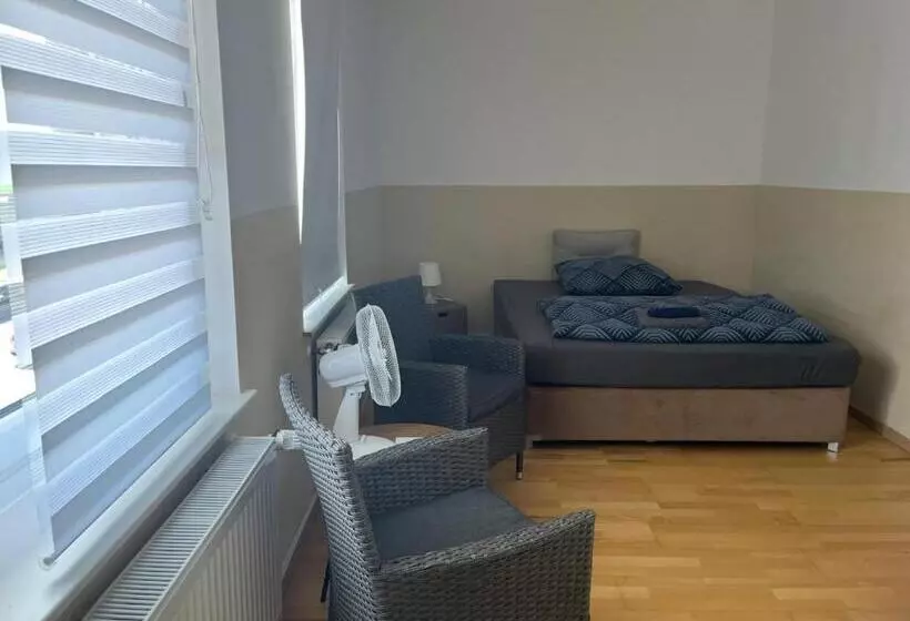 Eigenes Zimmer Mit Bad Pension