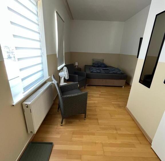 Eigenes Zimmer Mit Bad Pension