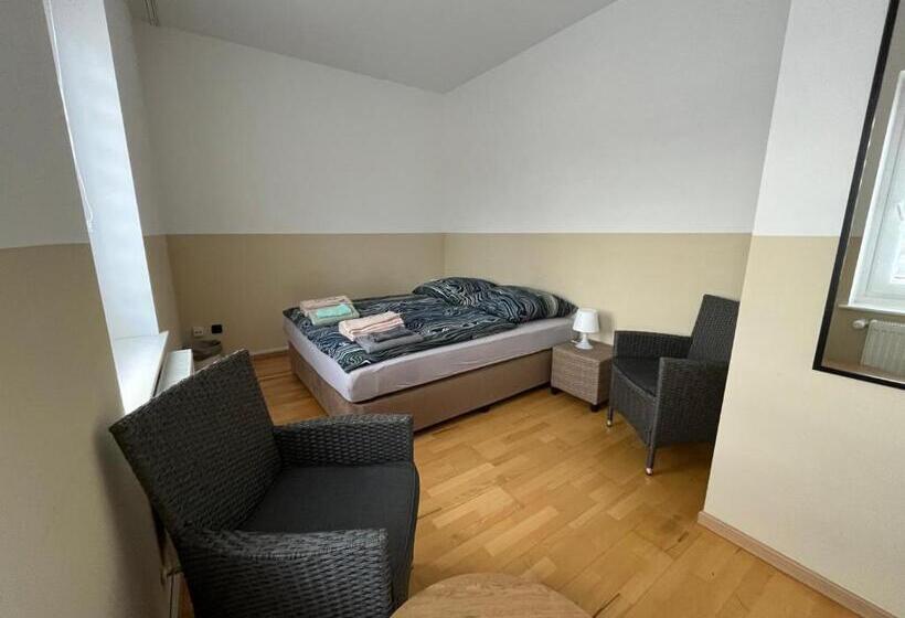 Eigenes Zimmer Mit Bad Pension