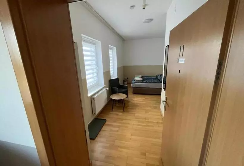 Eigenes Zimmer Mit Bad Pension